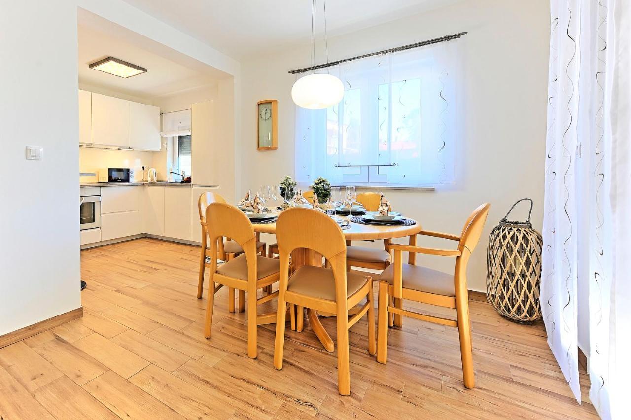 Casa Tara Three-Bedroom Holiday Home PUY Eksteriør bilde