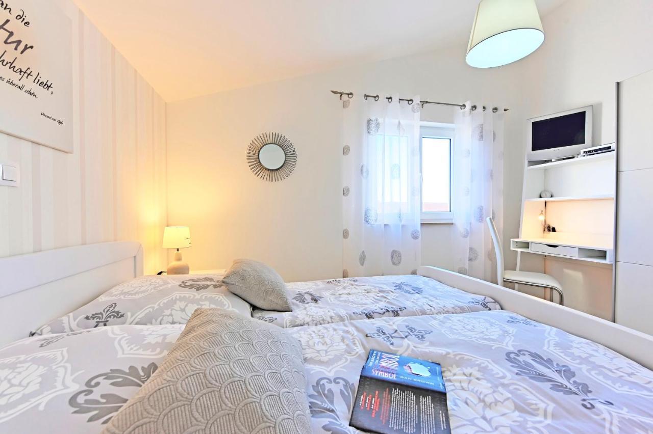 Casa Tara Three-Bedroom Holiday Home PUY Eksteriør bilde