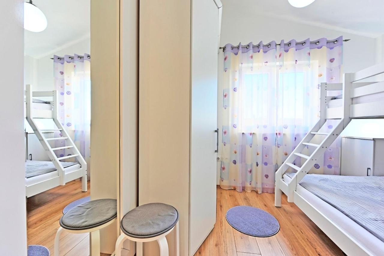 Casa Tara Three-Bedroom Holiday Home PUY Eksteriør bilde