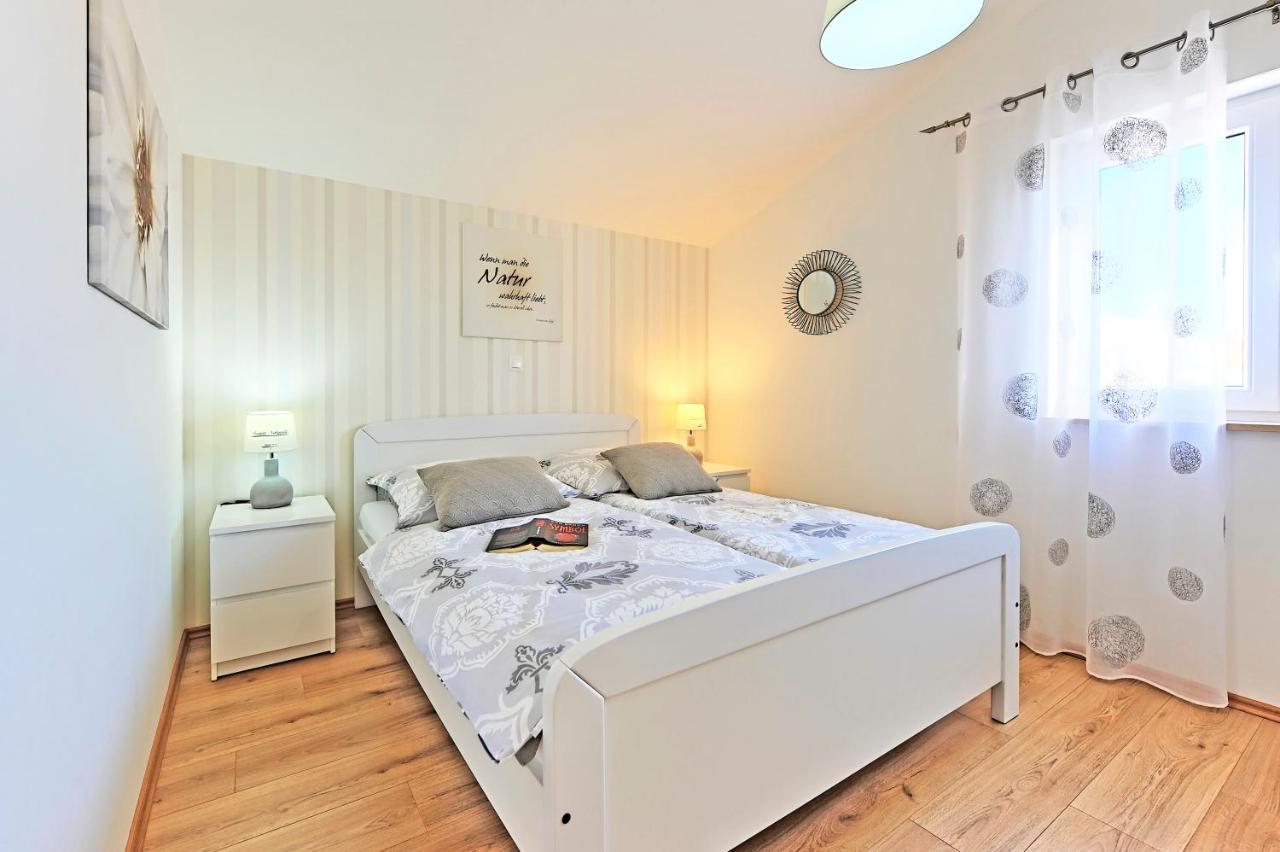 Casa Tara Three-Bedroom Holiday Home PUY Eksteriør bilde