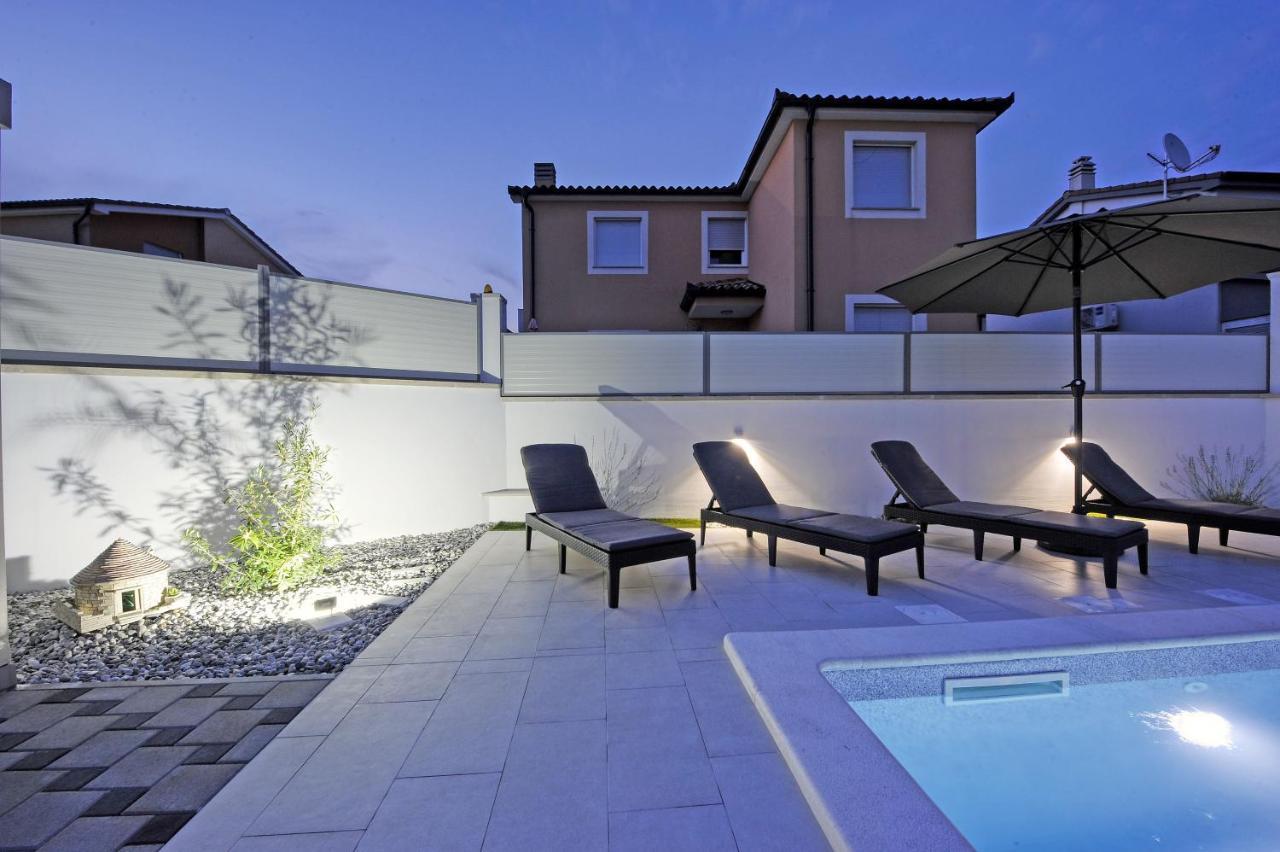 Casa Tara Three-Bedroom Holiday Home PUY Eksteriør bilde